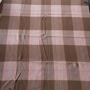 VINTAGE REVERSIBLE BRITISH PLAID WOOL THROW/BLANKET. 60 X 65IN